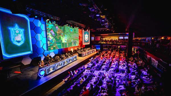 Assum：他们中期玩的比较好，中期比我们所有人都厉害