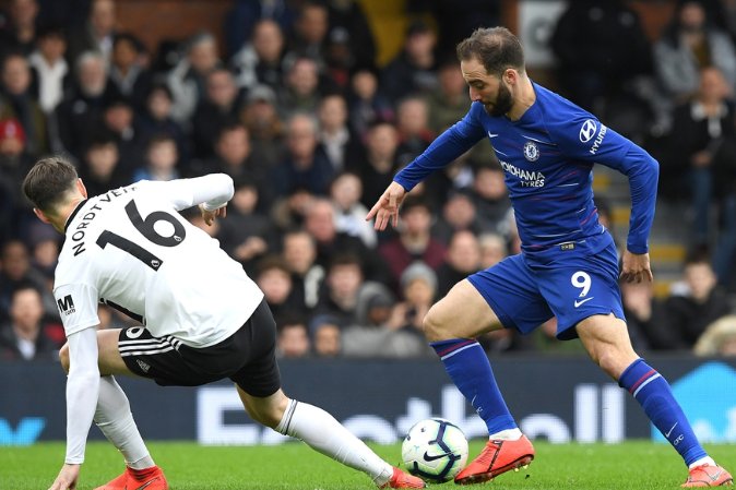 广东3消息！徐杰逃过一劫，麦考尔意外受伤，胡明轩正式回归（广东队三则快讯：徐杰有惊无险，麦考尔意外受伤，胡明轩官宣回归）