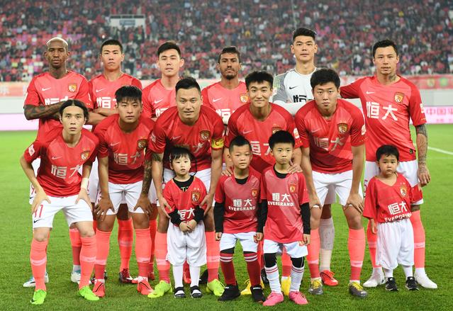[中超]第29轮：上海海港3-0浙江俱乐部 集锦