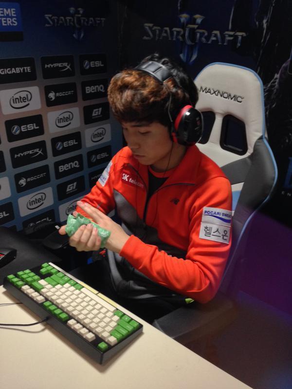 英雄联盟比分：2020LPL夏季总决赛，TES 3：2 击败JDG，LPL新王登基！